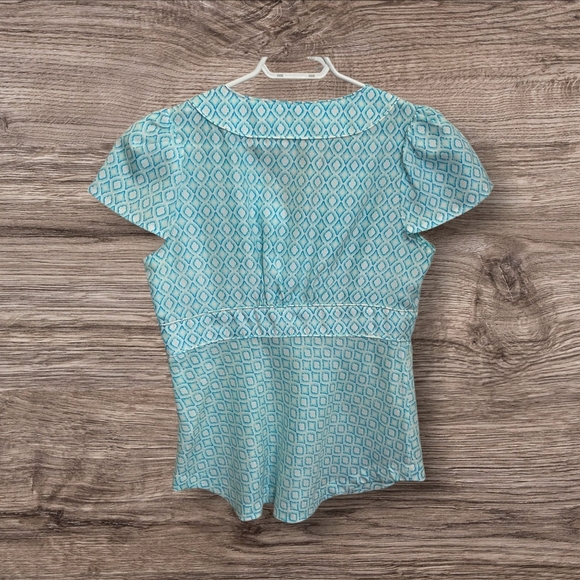⭐️Banana Republic Green Puff Sleeve 100% Silk Peplum Blouse Size 8 - Picture 2 of 5